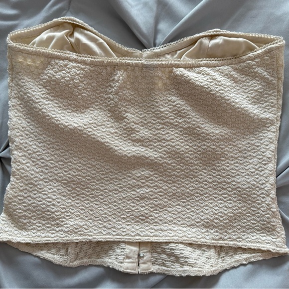 H&M Cream Textured Corset Top Size Medium - Picture 2 of 4